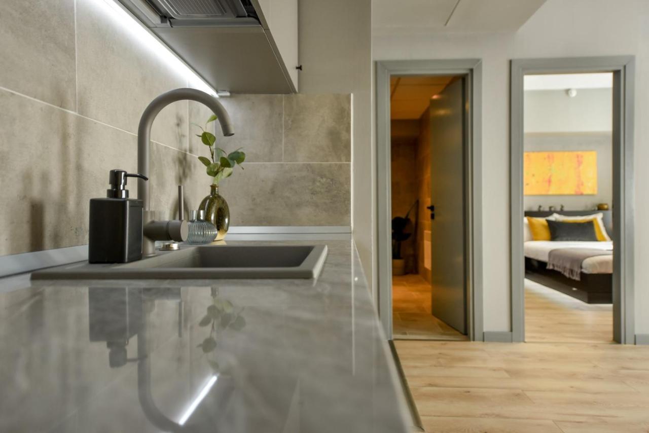 Luxury Apartment Near Radisson Hotel - Wall Projector & Modern Design Букурещ Екстериор снимка